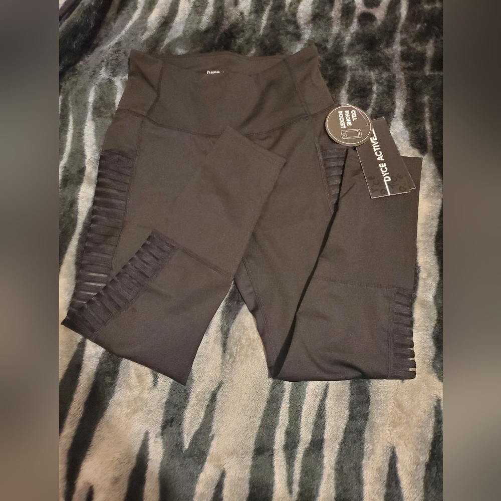 #122 🔥NWT active wear pants
